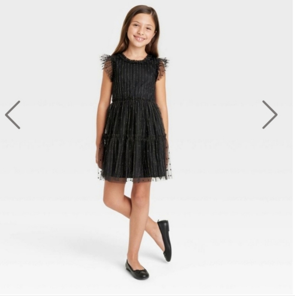 Girls party dress pinned striped gold thread size ruffle sleeves. 14-16